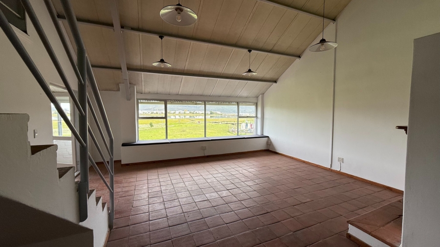To Let 4 Bedroom Property for Rent in Knysna Central Western Cape